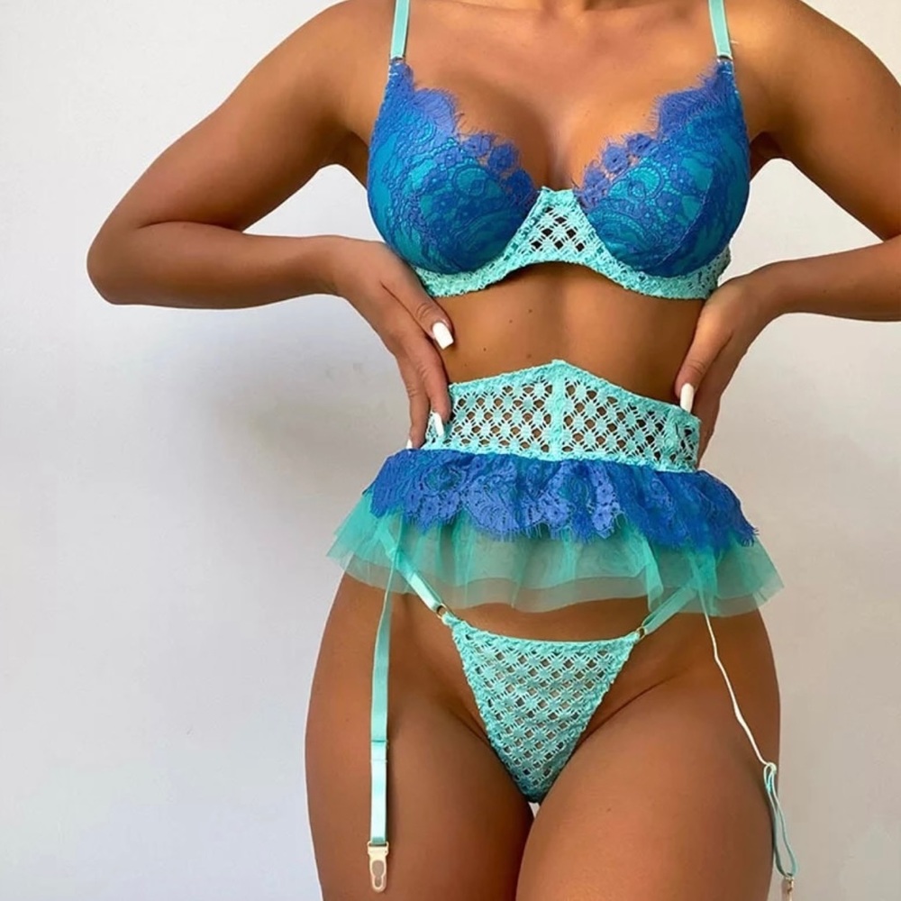 NEW! 3 piece lace lingerie set!